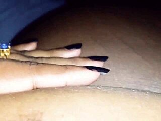 Primul video softcore Mel Morenas ca model castelvania în lenjerie