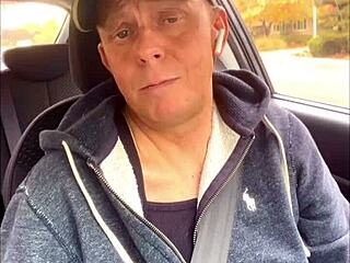 i love swallowing this gay asian guy's cum