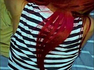 I fuck my gamer friend while she plays 😏