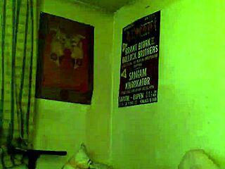 Hidden cam catches guy jerking off to orgasm