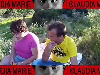 Snacking on fat woman's pussy outdoors makes her cum wild.