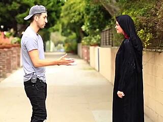 Tell me, what's your move in this american kiss game?