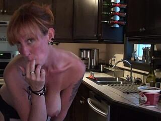 Sexy Kitchen Dance 4