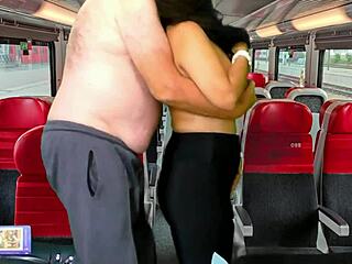 Forró szex bontakozik ki egy vonaton lenyűgöző 4K előzetesben.