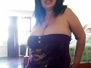 baile muestra fat pussy with big tits and sexy latina curves