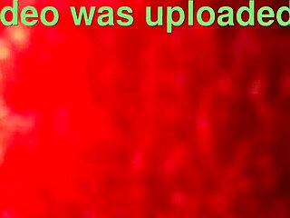 how nice she molds her nails in casual setting