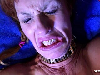 Wow, Oude Zak Neukt Skinny Marie’s Strakke Kont In Swingersclub!