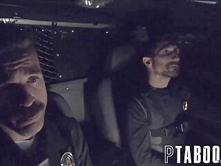 Сильвия Сайдж и Кейра Крофт трахаются раком и наездницей в реалити 18+