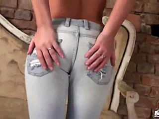 Teen Babe Needs Help in Skinny Jeans