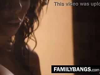 Nympho Milf Alexis Fawx Craves Teen Daughter Kenzie Reeves