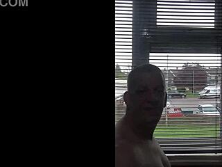 Shy Amateurs Meet in Public Outdoors for Bisexual Encounter