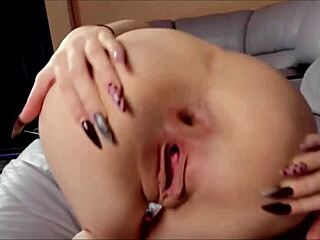 ki-sim, show that asshole on webcam?