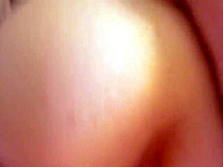 Cumming on that latina teen's ass 😍