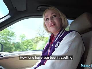 Söt blond plockas upp och knullas hårt i våt fitta utomhus