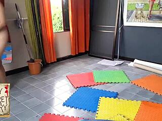 Compila yoga desnuda mujer tanguita practicando gym