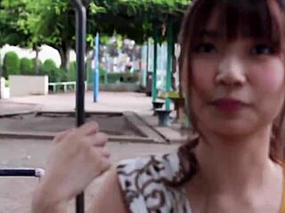 熟女のご褒美2 - 寝取られ中に老女がハードに遊ぶ！