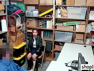 아시아 밀프 새엄마가 LP 경관 빨고 박는 거 너무 좋아!