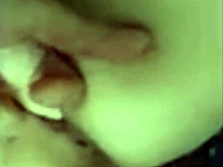 i play with wife's holes fingering