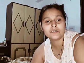 Bodybuilder gives passionate blowjob at wedding casting with mature gaping ass and natural tits