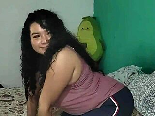 เห็นเพื่อนบ้านรูปร่างอวบอิ่ม เลือกมาบ้านถ่ายรูปซ่าน 😘