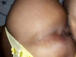 comendo a gostosa do caralho com gozada no cuzinho