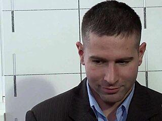 Elli Meets Otto Klein and He Inserts the Big Item Immediately