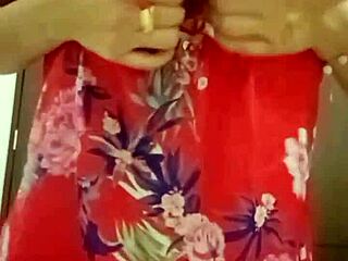 ups, my face showed a bit in public pussy exposure