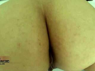 cog� tan duro a mi hermanastra que chorreo mi polla con un delicioso squirt