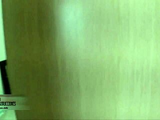 cog� tan duro a mi hermanastra que chorreo mi polla con un delicioso squirt