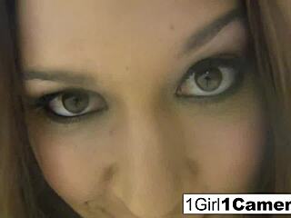 sexy ann marie rios plays with her pussy