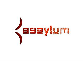 london river drinks piss like a sick bitch.