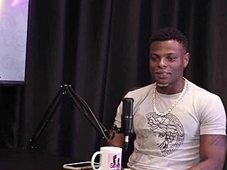 Foi Padrinho De Casamento Da Inês Ventura E Hoje Faz Mais A Vontade De Seu Público - Will Mastro Sheer Red