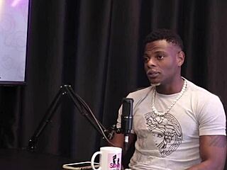 Foi Padrinho De Casamento Da Inês Ventura E Hoje Faz Mais A Vontade De Seu Público - Will Mastro Sheer Red