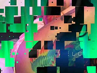 i'm watching this big ass brunette masturbatin on the bed, it's drivin me crazy