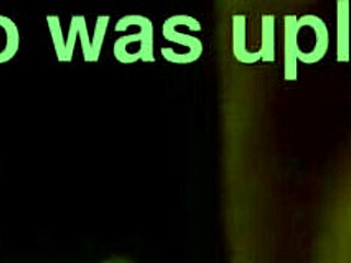 Ms Jersey se masturba duro con dildo