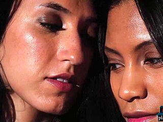 middle eastern fatima kojima explores softcore desires with latina deisy leon