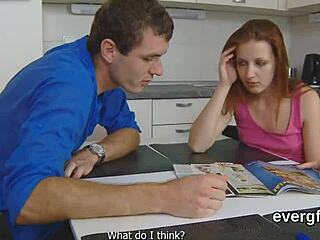 Bankerott fyr lar sexy kjæreste kneppe eks-kjæresten for hard cash