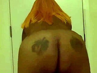 Model Hazelnutxxx Performs Ass Shaking Dance