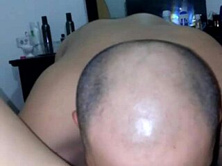 amateur guy masturbates in his room