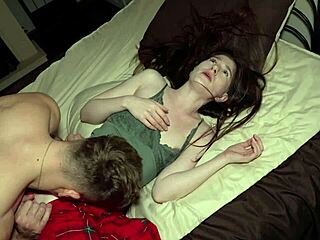 Tu som, aby som ťa vyjébala v sne