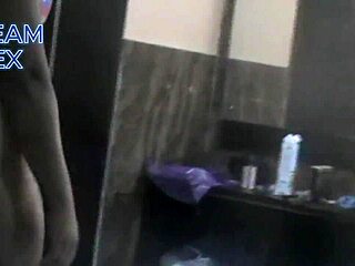 Wow, these freestyle knacks are so cool! In a homemade amateur scene with moaning.