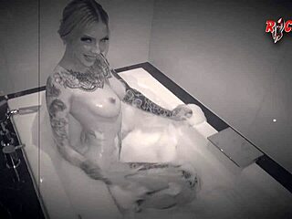 Soft Cassidy Luxe Teases Wet Pussy