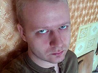 Deepthroat Girl Takes It All Down Her Throat!