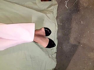 want anal fetish with milf on webcam?