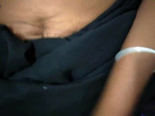 المدير ينيك السكرتيرة بقوة في المكتب، أكشن ساخن! 🔥