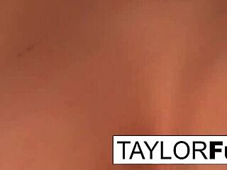 An Unbelievable Set Of The Beautiful Vixen Masturbating