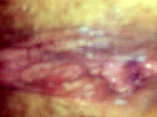 WATCH THAT HAIRY MILF BEAVER GETS EXPOSED!