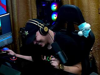 DANI MOTTA REVEALS NATURAL TITS IN PODCAST, PRESENTER AROUSED