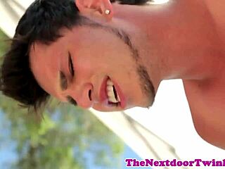 Четыре твинка групповой трах на улице