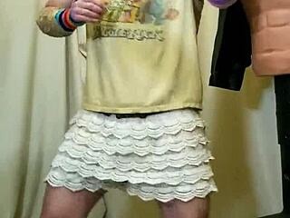 sexy dancefloor workout turns erotic on homemade pov